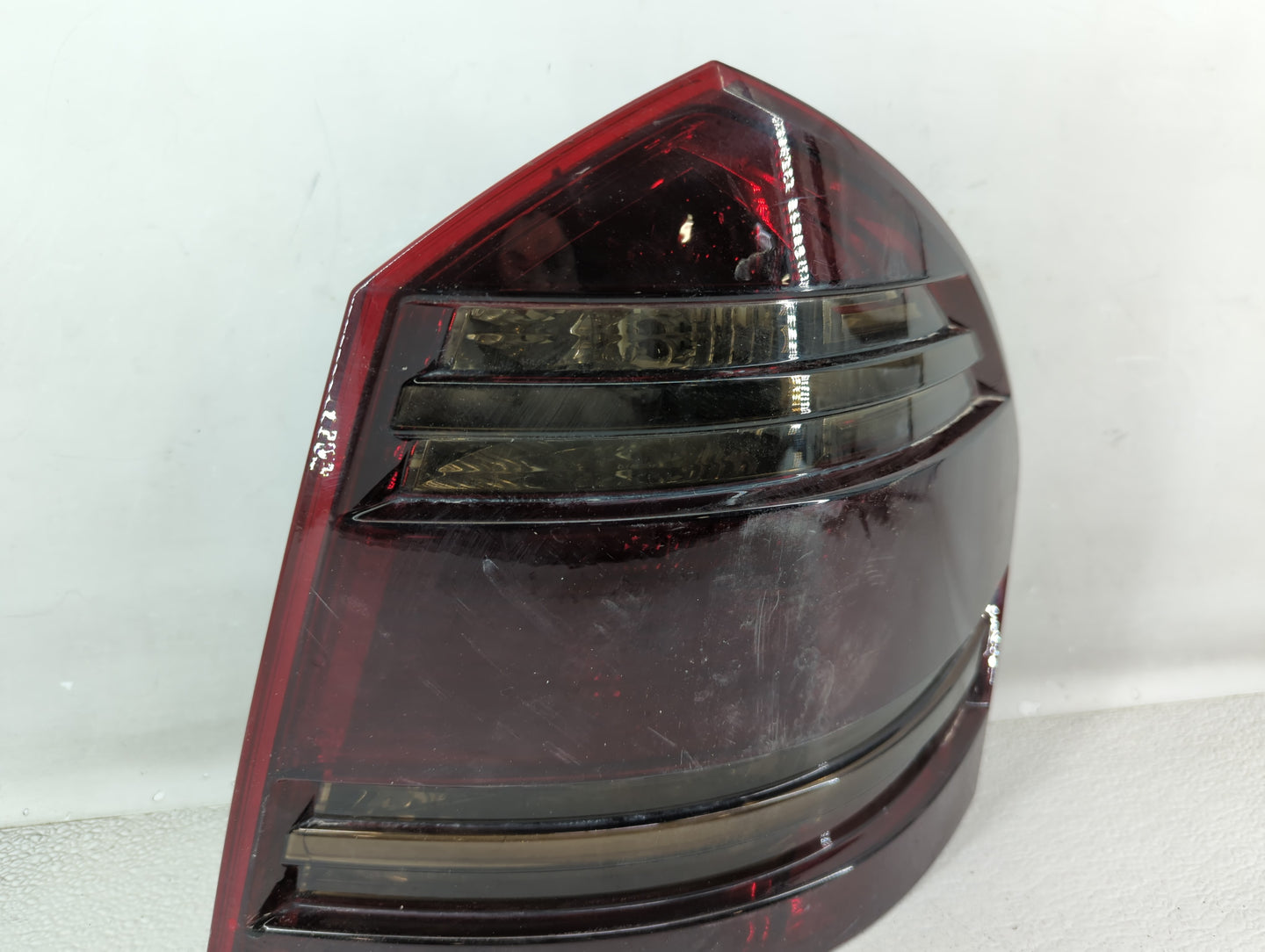 2007-2009 Mercedes-Benz Gl450 Tail Light Assembly Passenger Right OEM P/N:A 164 820 42 64 Fits Fits 2007 2008 2009 OEM Used 
