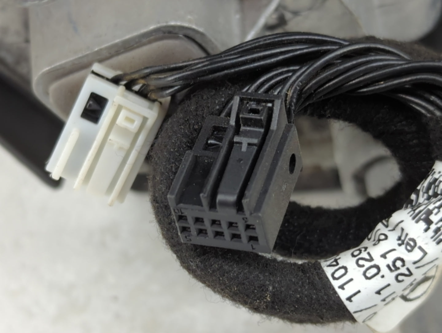 2009 Mercedes-Benz Ml350 Driver Side View Mirror - Left Door Mirror OEM Used - Oemusedautoparts1.com