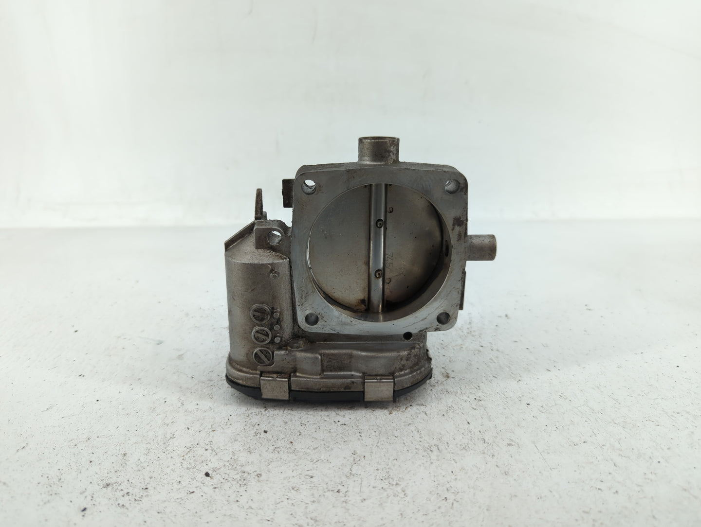 2006-2011 Mercedes-Benz Ml350 Throttle Body P/N:A 113 141 01 25 1131410125 Fits OEM Used Auto Parts - Oemusedautoparts1.com