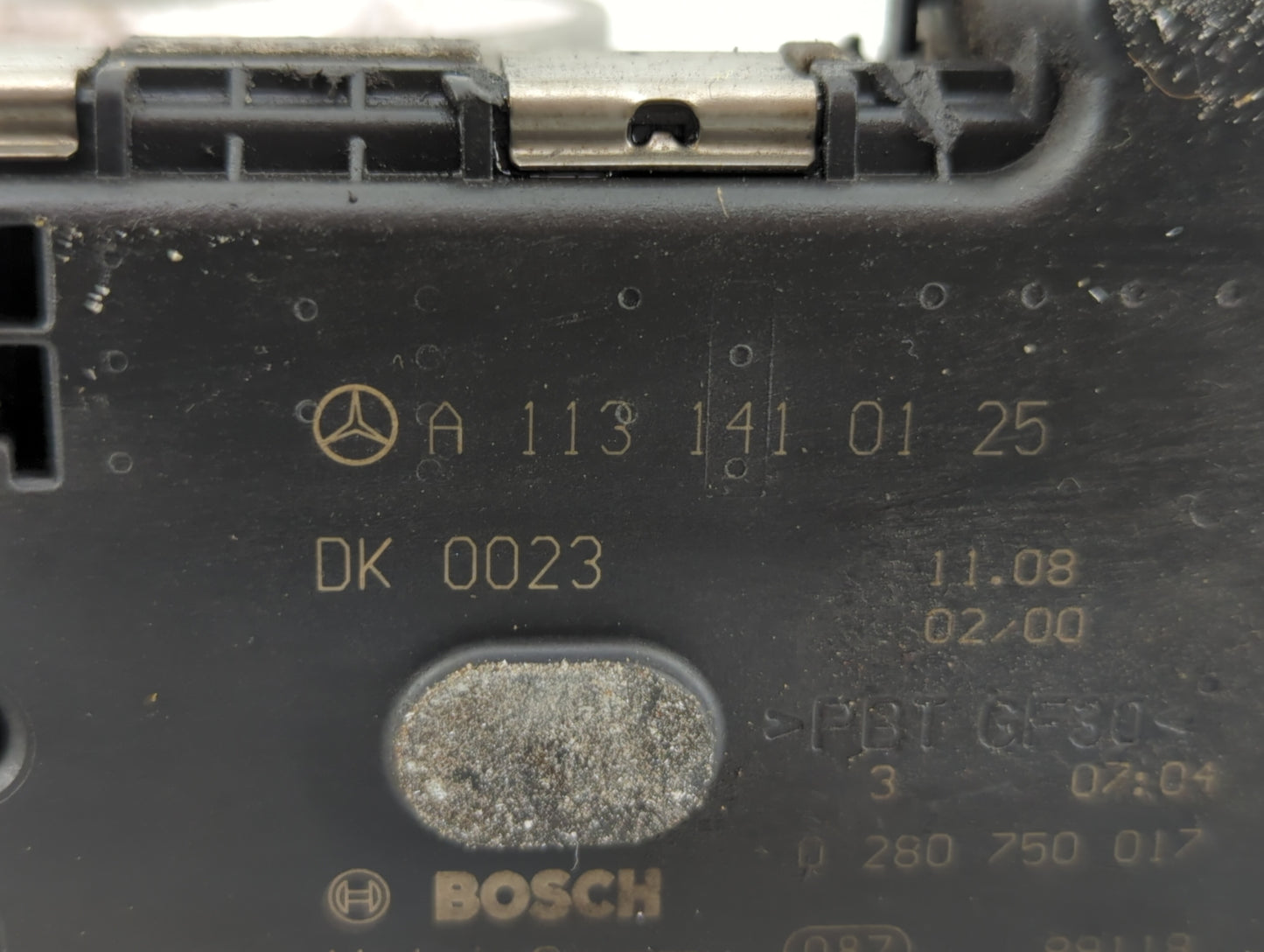 2006-2011 Mercedes-Benz Ml350 Throttle Body P/N:A 113 141 01 25 1131410125 Fits OEM Used Auto Parts - Oemusedautoparts1.com