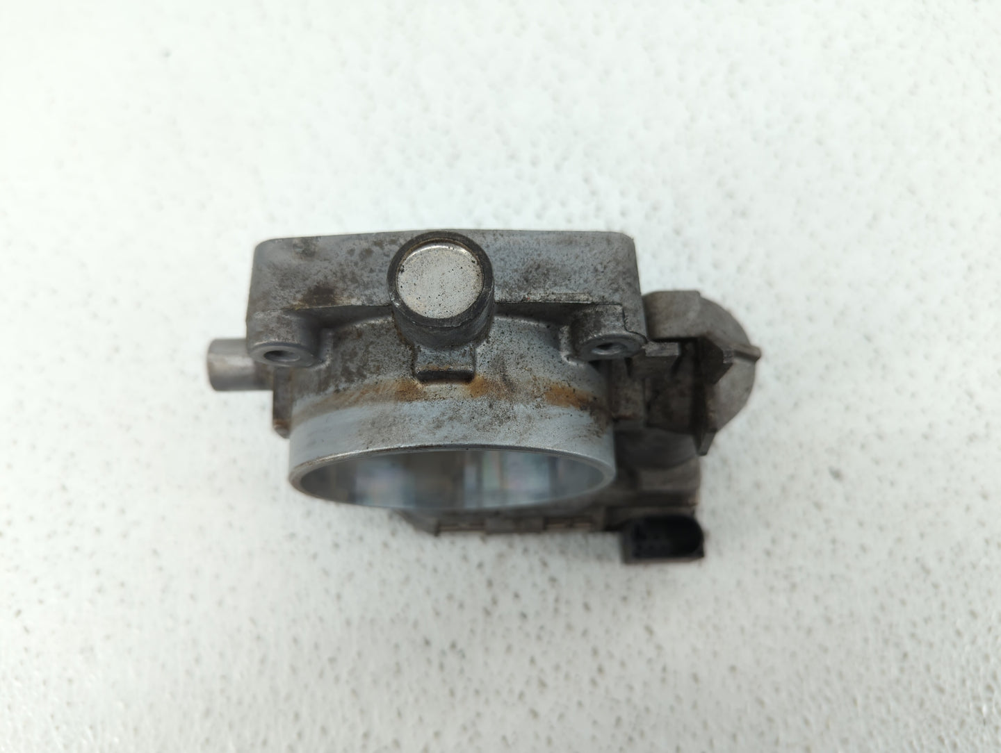 2006-2011 Mercedes-Benz Ml350 Throttle Body P/N:A 113 141 01 25 1131410125 Fits OEM Used Auto Parts - Oemusedautoparts1.com