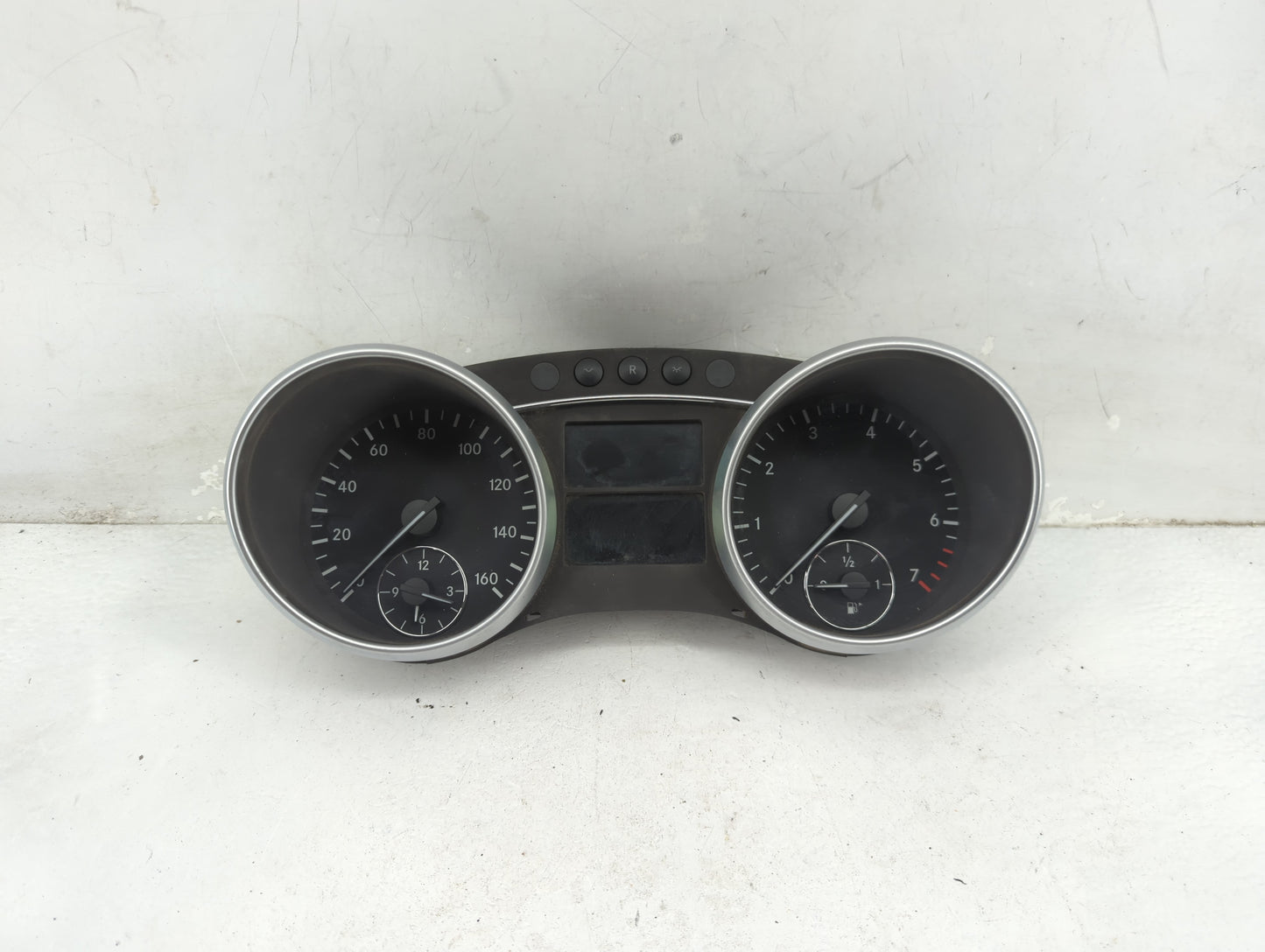 2009 Mercedes-Benz Ml550 Instrument Cluster Speedometer Gauges P/N:A2C53337586 A1645407048 Fits Fits 2010 OEM Used Auto Part