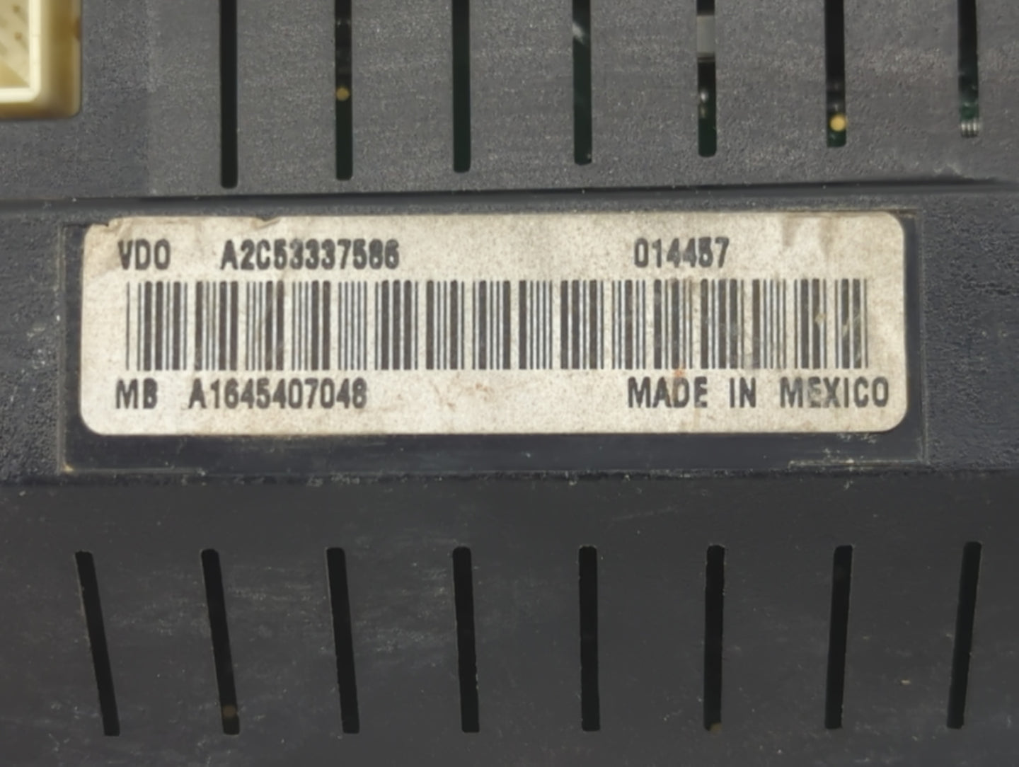 2009 Mercedes-Benz Ml550 Instrument Cluster Speedometer Gauges P/N:A2C53337586 A1645407048 Fits Fits 2010 OEM Used Auto Part