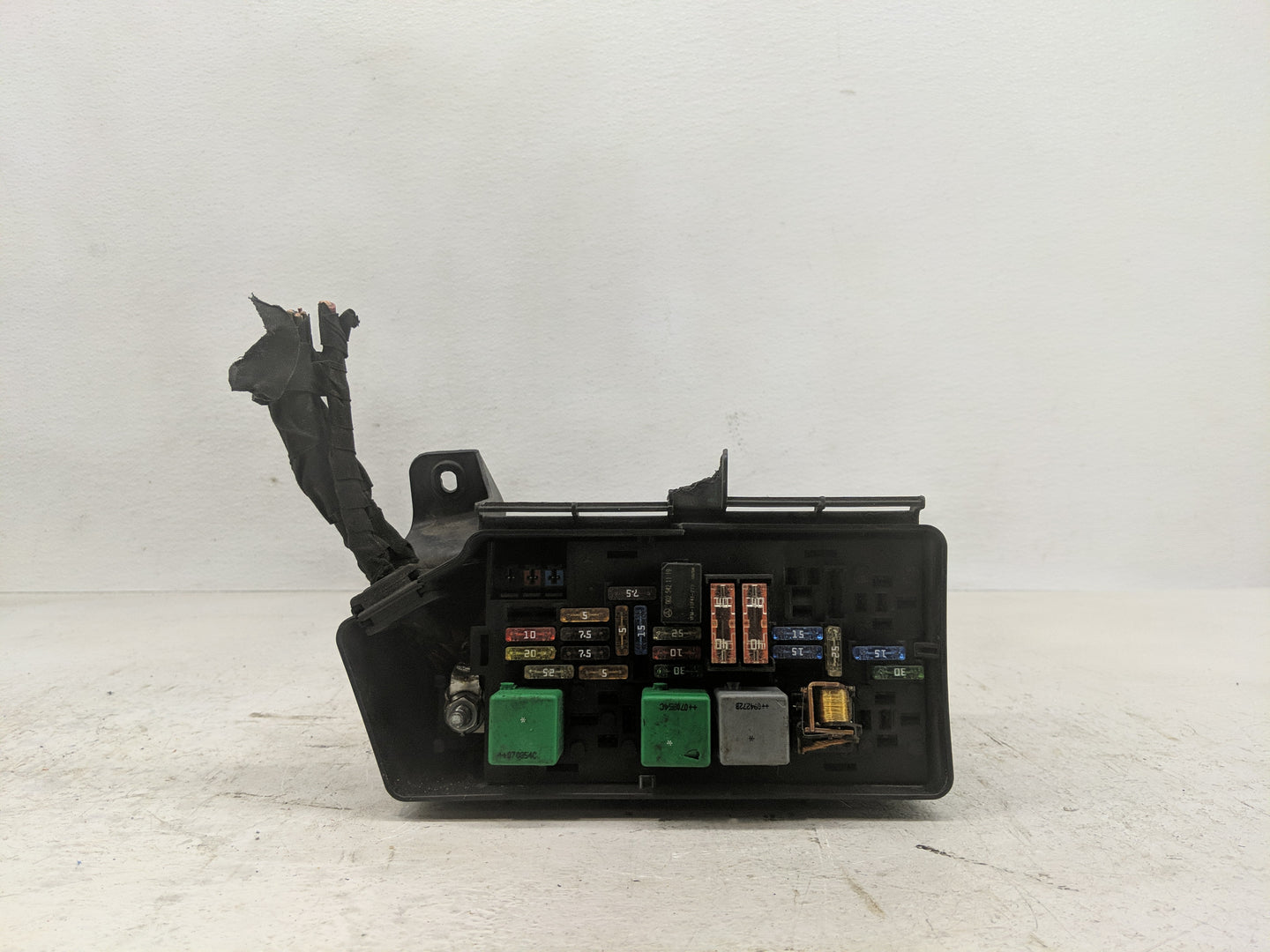 2007 Mercedes-Benz R500 Fusebox Fuse Box Panel Relay Module P/N:002 542 11 19 Fits Fits 2006 2008 2009 OEM Used Auto Parts -