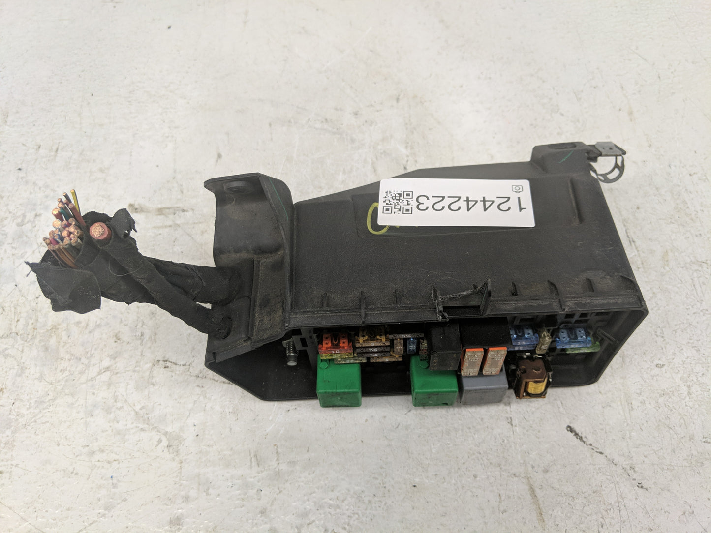 2007 Mercedes-Benz R500 Fusebox Fuse Box Panel Relay Module P/N:002 542 11 19 Fits Fits 2006 2008 2009 OEM Used Auto Parts -