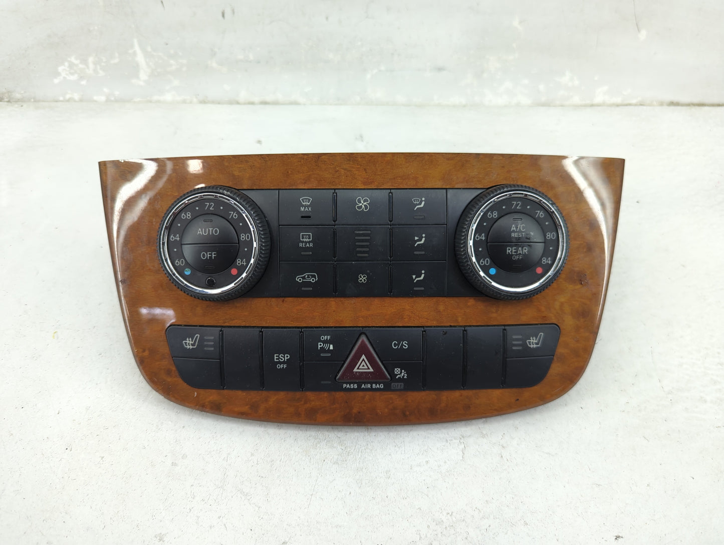 2009 Mercedes-Benz Rclass Climate Control Module Temperature AC/Heater Replacement P/N:A2518702390 A2518206589 Fits OEM Used