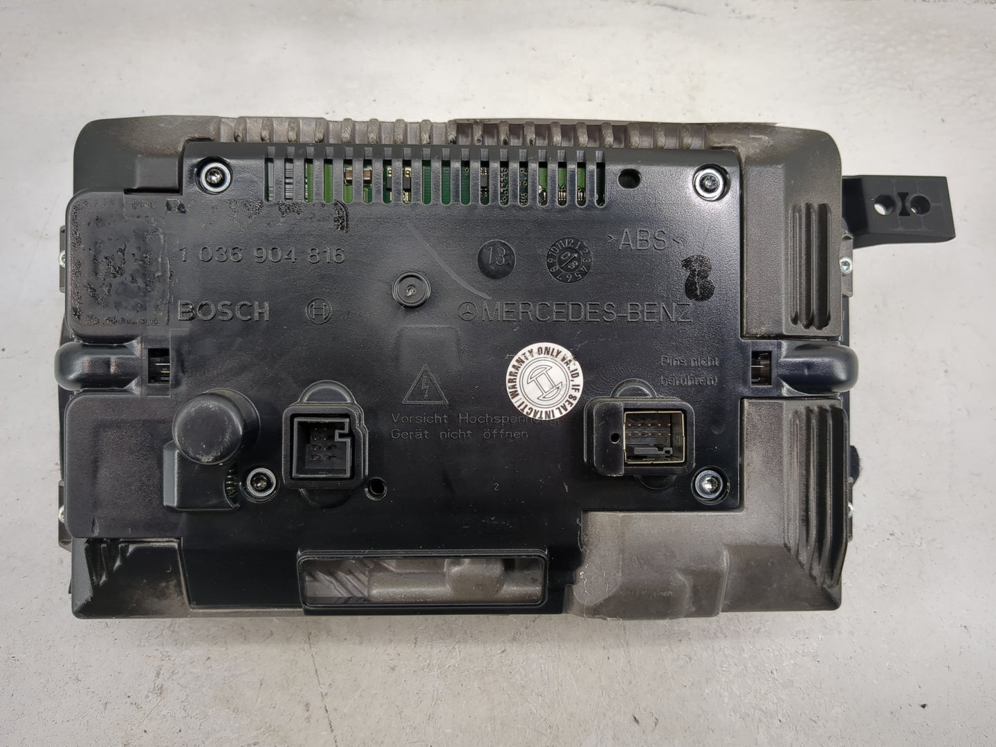 Mercedes-benz S-class Information Display Screen 1483717 - Oemusedautoparts1.com