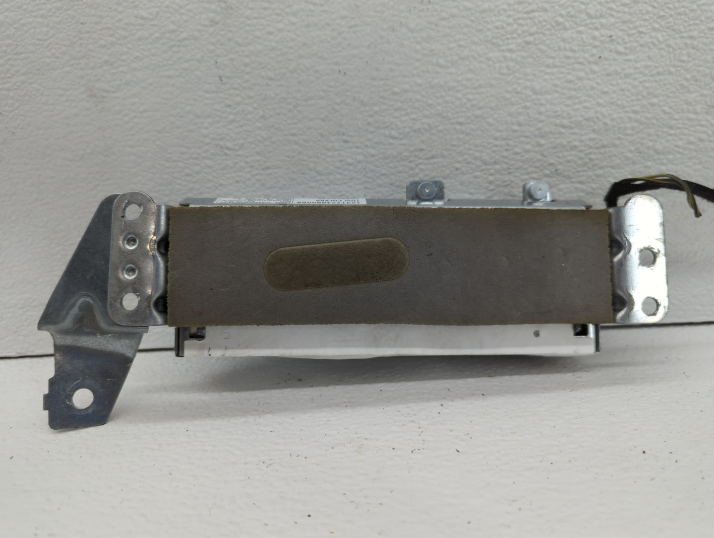 2008-2013 Mercedes-Benz S63 Amg Air Bag Driver Left Steering Wheel Mounted P/N:BAM-PT0614 Fits OEM Used Auto Parts - Oemused