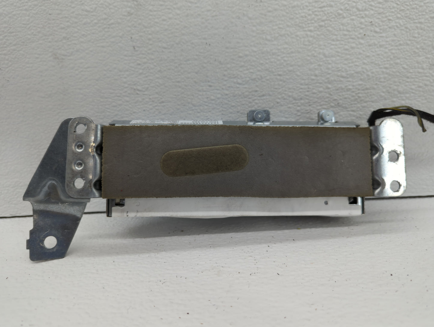 2008-2013 Mercedes-Benz S63 Amg Air Bag Driver Left Steering Wheel Mounted P/N:BAM-PT0614 Fits OEM Used Auto Parts - Oemused