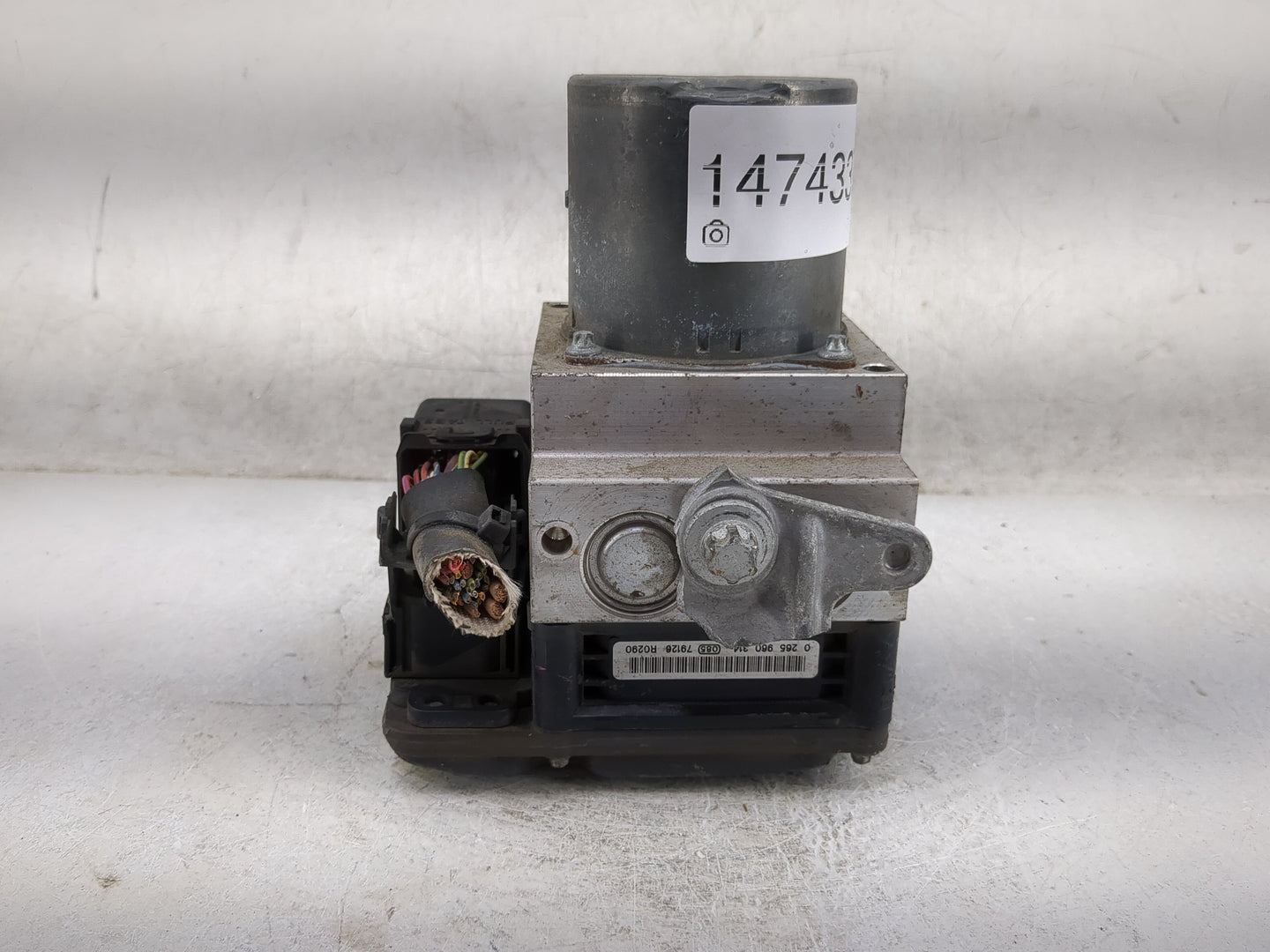 2009 Mercedes E-Class ABS Pump Control Module Replacement P/N:A2114311912 0265960314, 0265231316 Fits Fits 2008 OEM Used Aut