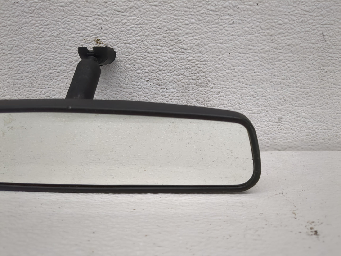 2009 Mercury Milan Interior Rear View Mirror Replacement OEM P/N:E8011083 Fits OEM Used Auto Parts - Oemusedautoparts1.com