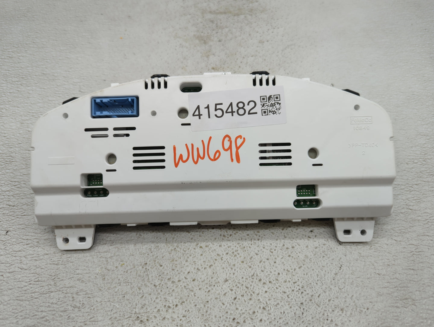 2009 Mercury Milan Instrument Cluster Speedometer Gauges P/N:9E51-10849-FA Fits OEM Used Auto Parts - Oemusedautoparts1.com