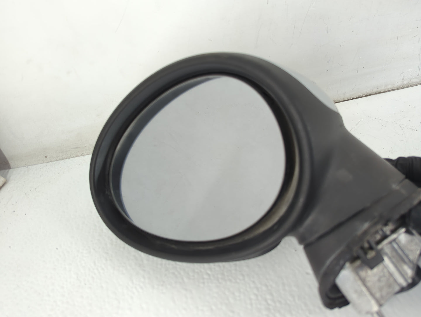 2009-2014 Mini Cooper Driver Side View Mirror - Left Door Mirror OEM Used - Oemusedautoparts1.com