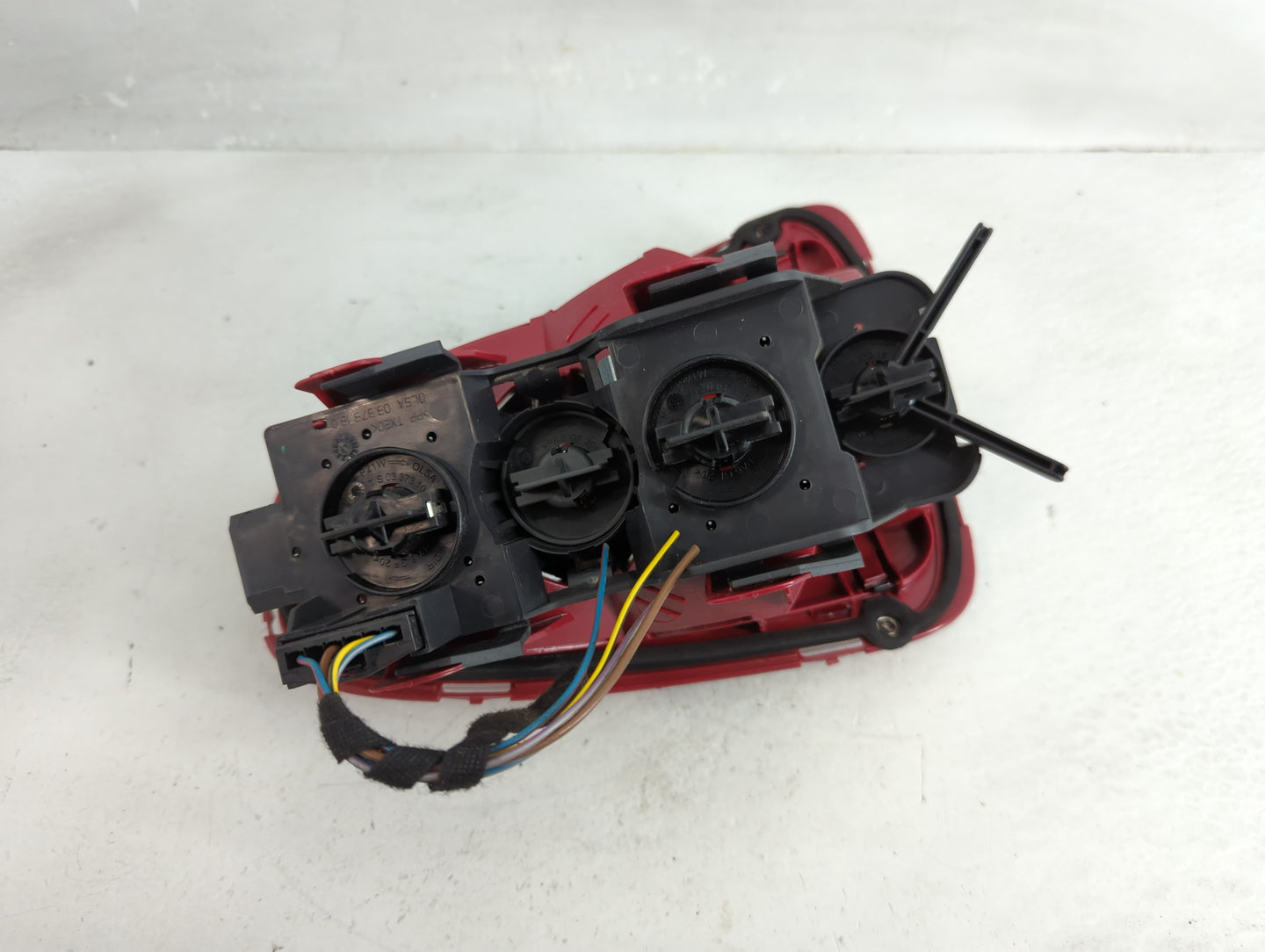 2009 Mini Cooper Tail Light Assembly Passenger Right OEM P/N:2757012 2757010 Fits OEM Used Auto Parts - Oemusedautoparts1.co