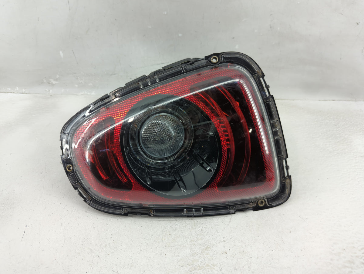 2007-2010 Mini Cooper Tail Light Assembly Passenger Right OEM P/N:2753626 2751308, 2757012, 2757010 Fits Fits 2007 2008 2009