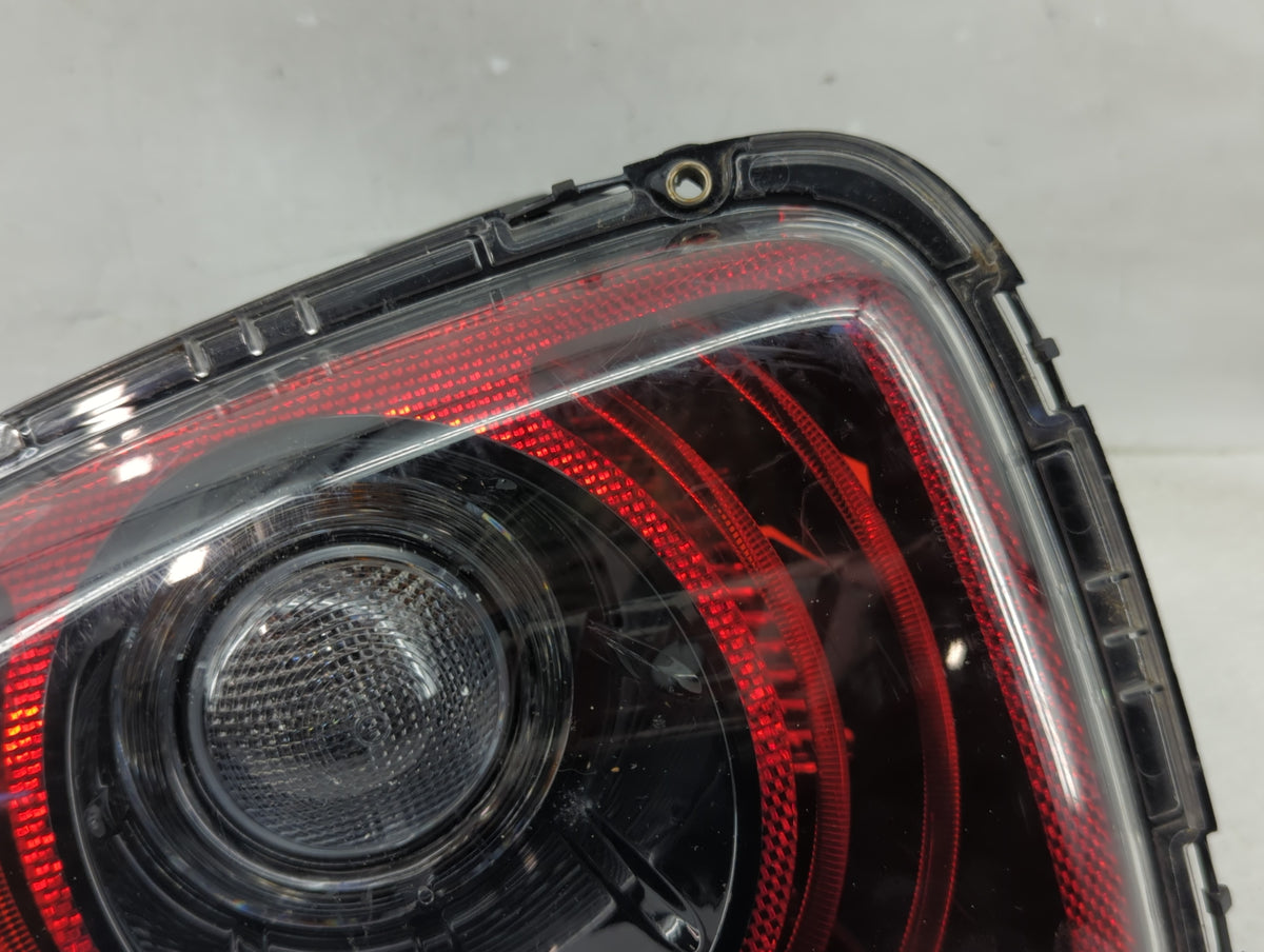 2007-2010 Mini Cooper Tail Light Assembly Passenger Right OEM P/N:2753626 2751308, 2757012, 2757010 Fits Fits 2007 2008 2009