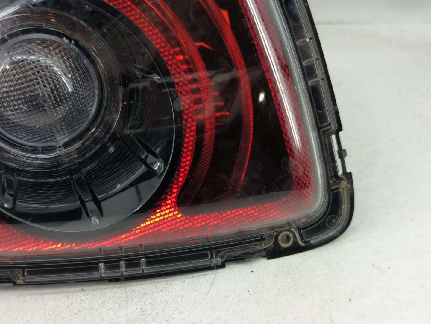 2009 Mini Cooper Tail Light Assembly Passenger Right OEM P/N:2753626 2751308, 2757012, 2757010 Fits OEM Used Auto Parts - Oe