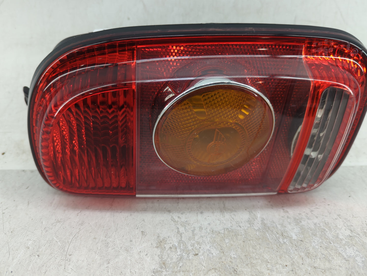 2009 Mini Cooper Tail Light Assembly Passenger Right OEM P/N:2753626 2751308, 2757012, 2757010 Fits OEM Used Auto Parts - Oe
