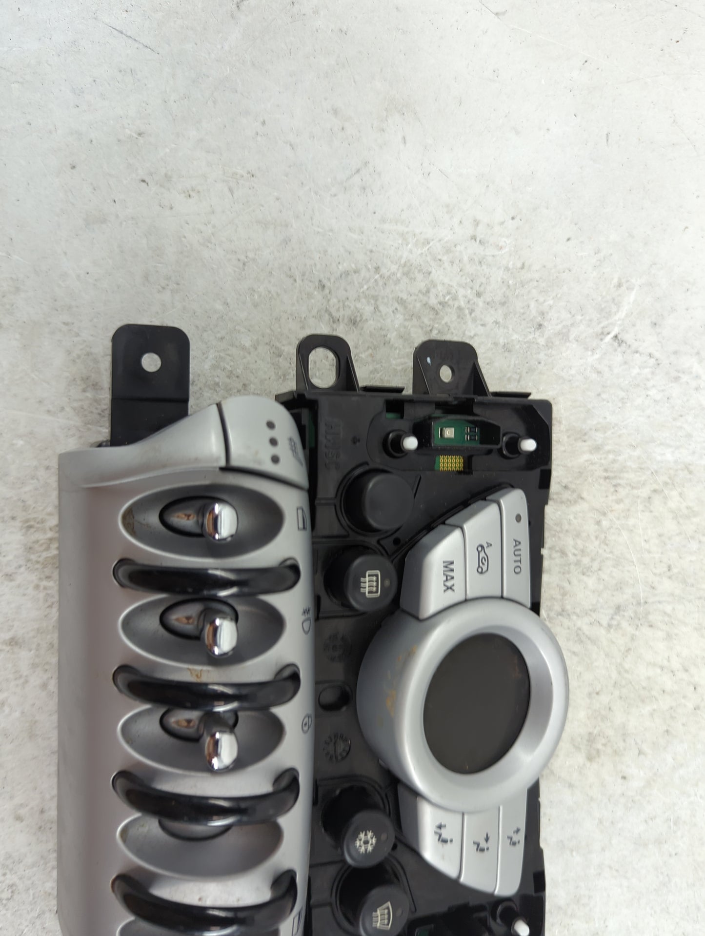 2008-2009 Mini Cooper Climate Control Module Temperature AC/Heater Replacement P/N:3454574 698106110100J0014 Fits Fits 2008 