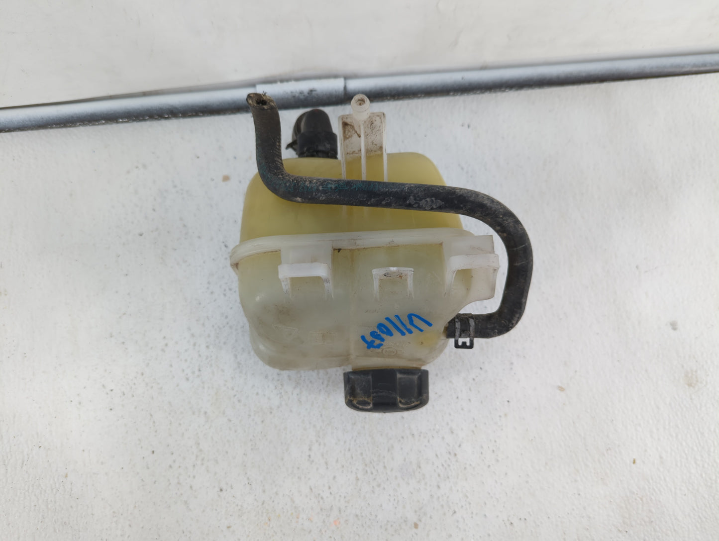2008-2014 Mini Cooper Radiator Coolant Overflow Expansion Tank Bottle - Oemusedautoparts1.com