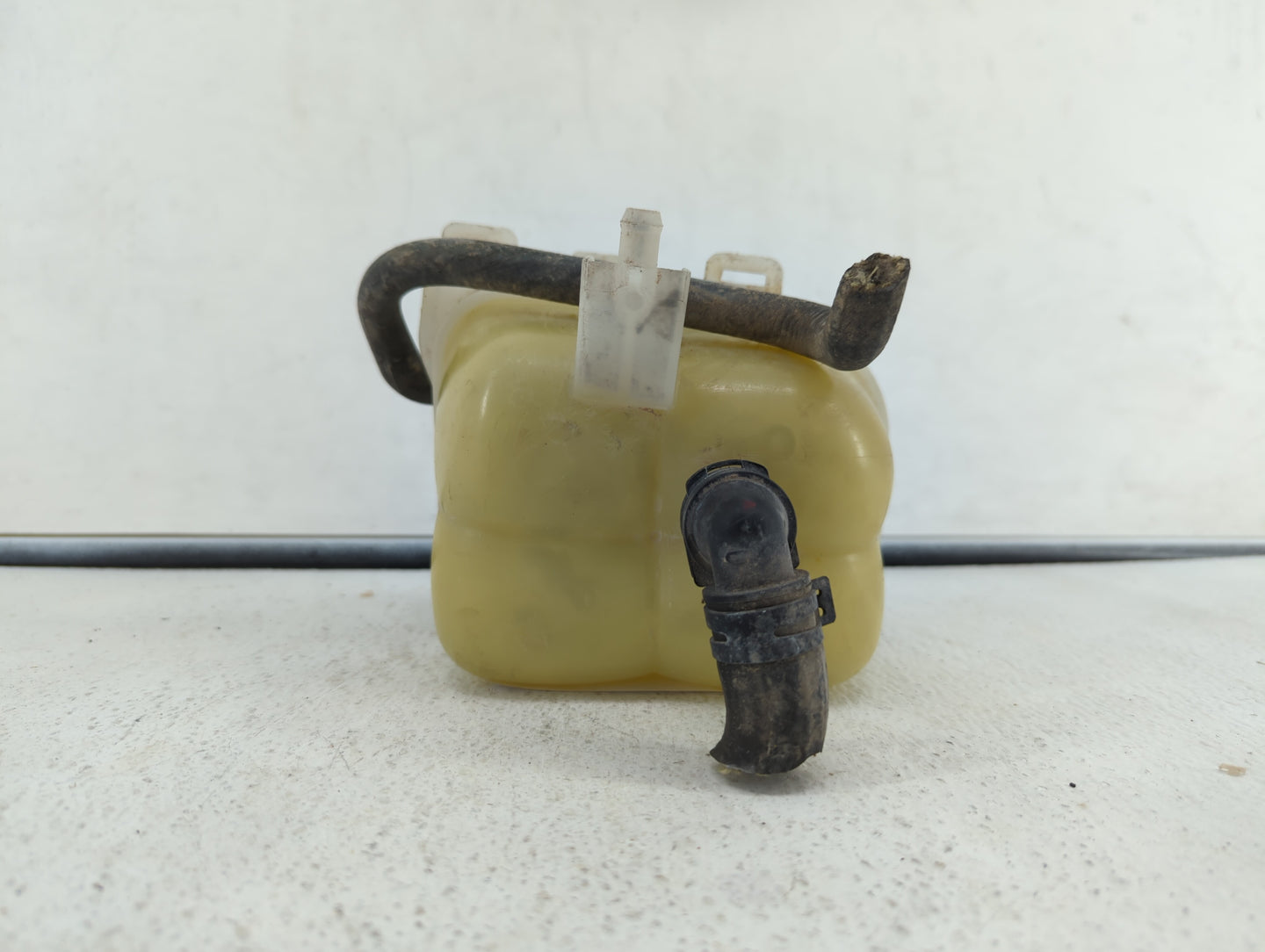 2008-2014 Mini Cooper Radiator Coolant Overflow Expansion Tank Bottle - Oemusedautoparts1.com