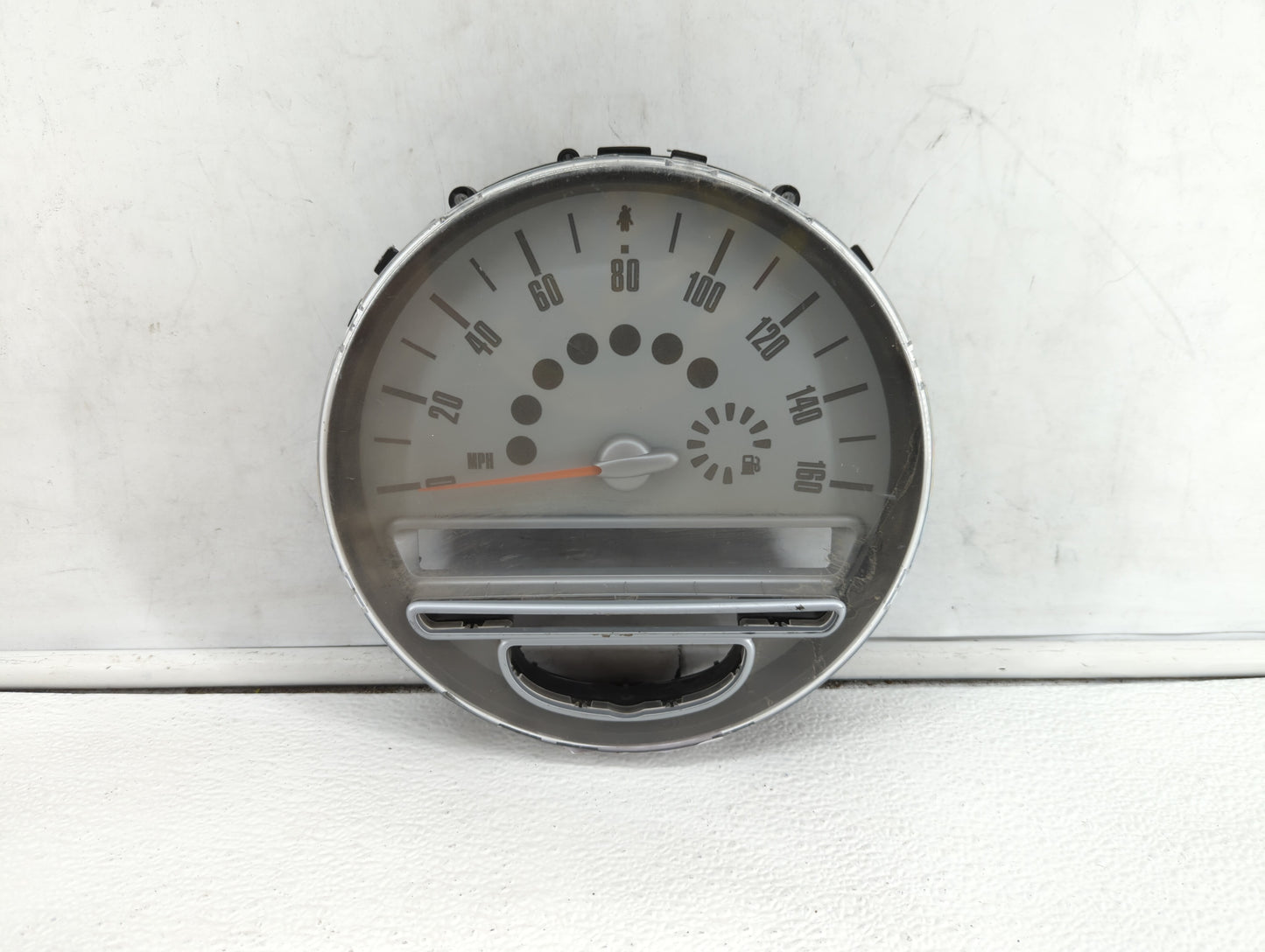 2008-2010 Mini Cooper Instrument Cluster Speedometer Gauges P/N:9 180 142 9 189 505, 9 139 513, 9 153 404 Fits Fits 2008 200