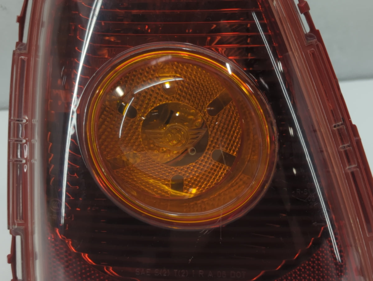 2007-2010 Mini Cooper Tail Light Assembly Driver Left OEM P/N:2757009 2757011 Fits Fits 2007 2008 2009 2010 OEM Used Auto Pa