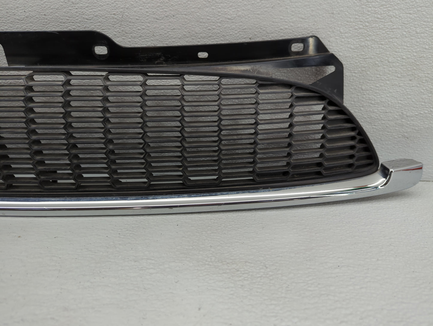 2008-2010 Mini Cooper Front Grille Bumper Not Included Black - Oemusedautoparts1.com