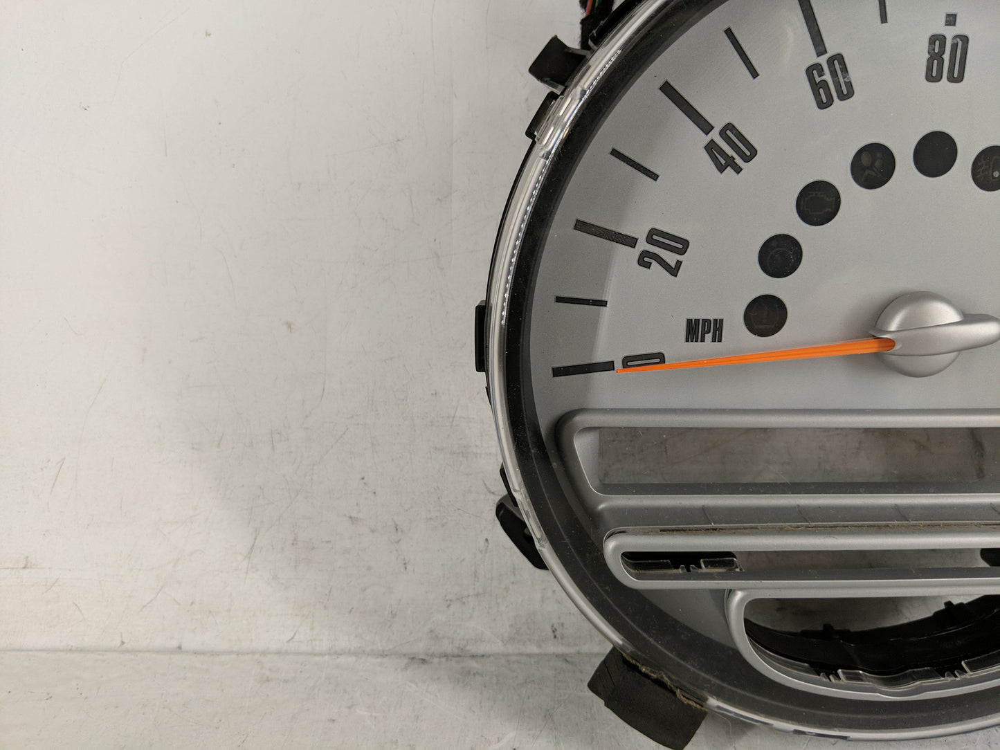 2009 Mini Cooper Clubman Instrument Cluster Speedometer Gauges P/N:A69108E Fits Fits 2008 2010 OEM Used Auto Parts - Oemused