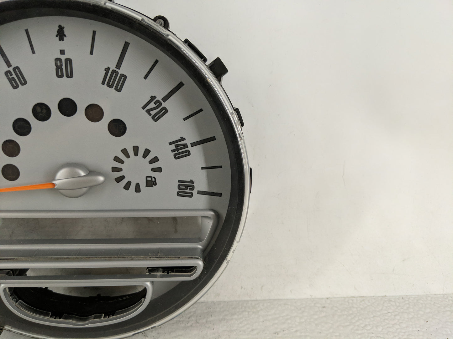 2009 Mini Cooper Clubman Instrument Cluster Speedometer Gauges P/N:A69108E Fits Fits 2008 2010 OEM Used Auto Parts - Oemused