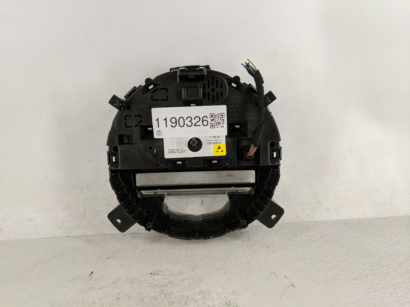 2009 Mini Cooper Clubman Instrument Cluster Speedometer Gauges P/N:A69108E Fits Fits 2008 2010 OEM Used Auto Parts - Oemused