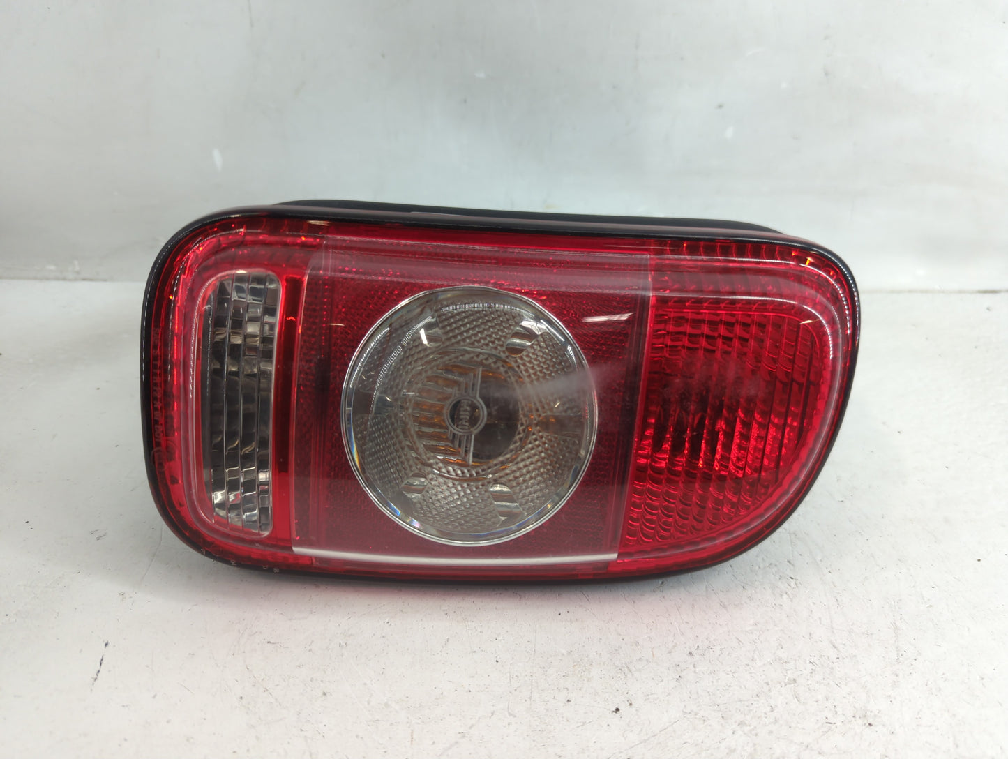 2009 Mini Cooper Clubman Tail Light Assembly Passenger Right OEM P/N:3C8 945 307 R Fits Fits 2008 2010 OEM Used Auto Parts -