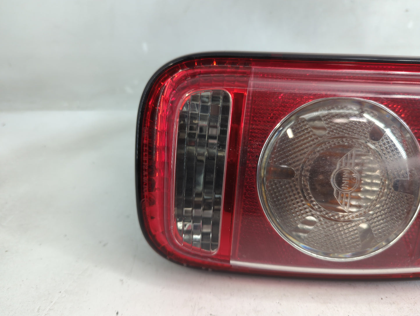 2009 Mini Cooper Clubman Tail Light Assembly Passenger Right OEM P/N:3C8 945 307 R Fits Fits 2008 2010 OEM Used Auto Parts -