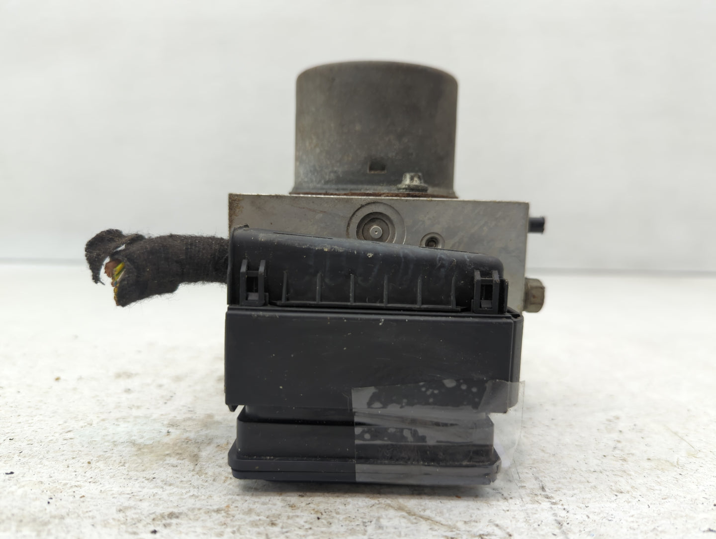 2009 Mini Cooper Clubman ABS Pump Control Module Replacement P/N:3451 6790381 02 Fits OEM Used Auto Parts - Oemusedautoparts