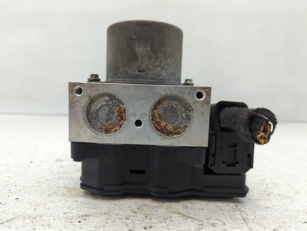 2009 Mini Cooper Clubman Anti-Lock Brake ABS Pump Module Actuator OEM P/N:3451 6790381 02 Fits OEM Used Auto Parts - Oemused