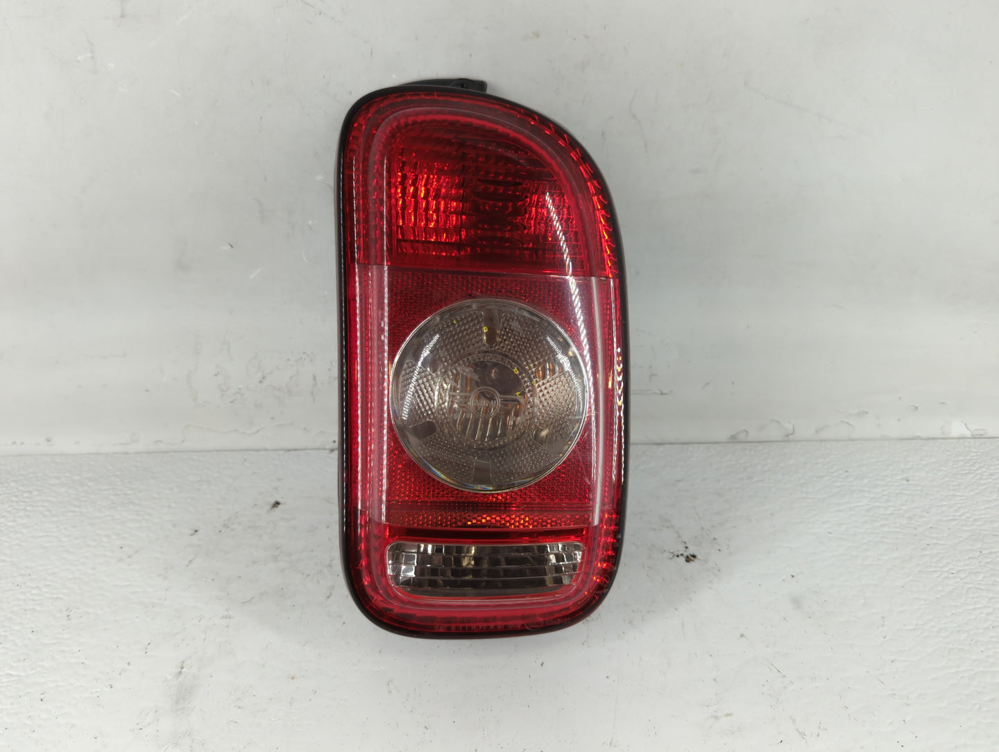 2009 Mini Cooper Clubman Tail Light Assembly Passenger Right OEM P/N:7167412 Fits Fits 2008 2010 OEM Used Auto Parts - Oemus