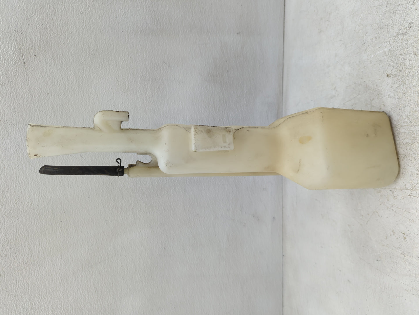 2000 Mitsubishi Galant Radiator Coolant Overflow Expansion Tank Bottle 1103349 - Oemusedautoparts1.com