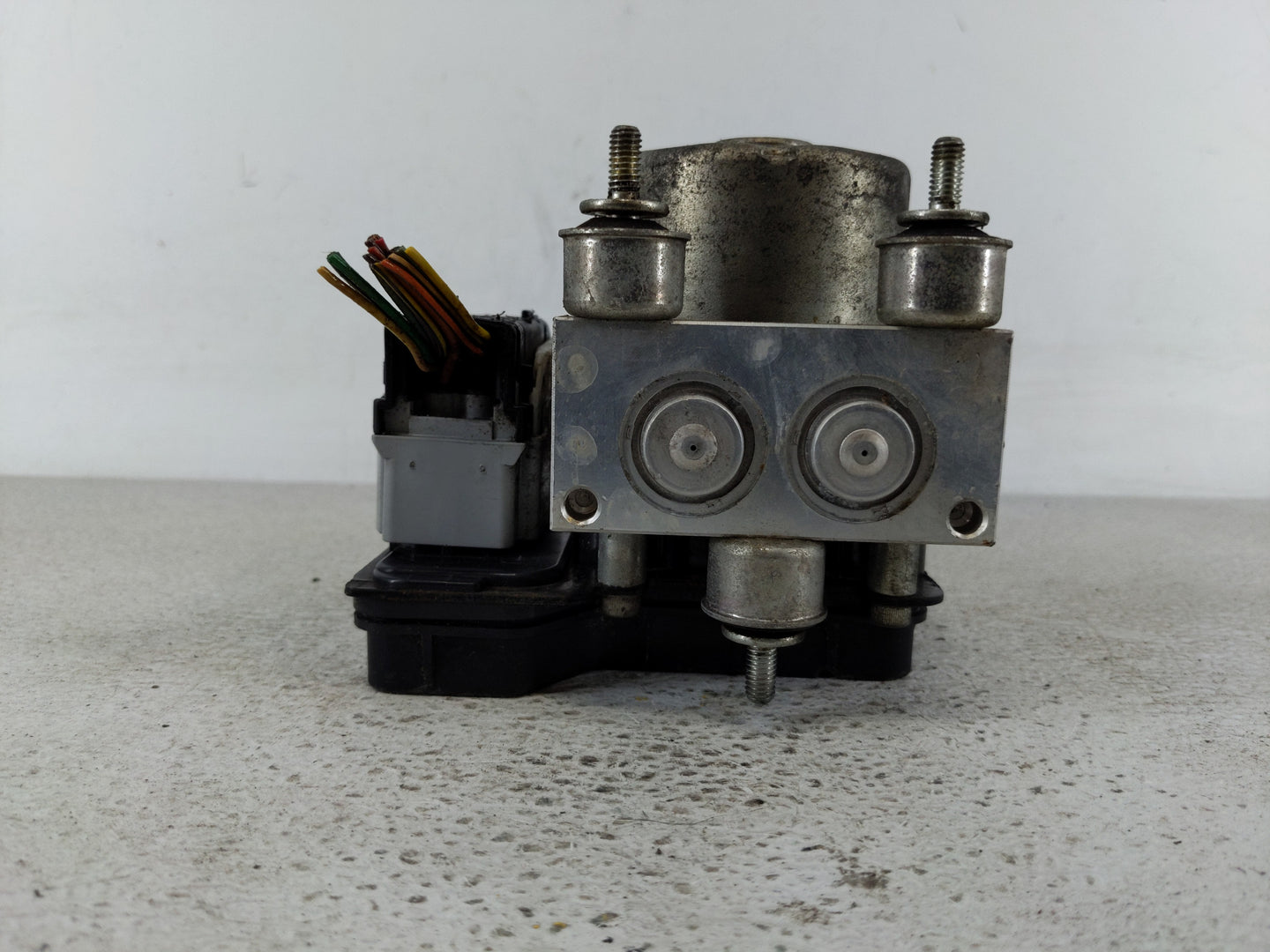 2004-2009 Mitsubishi Galant ABS Pump Control Module Replacement P/N:8409 10031 080610 1 Fits Fits 2004 2005 2006 2007 2008 2