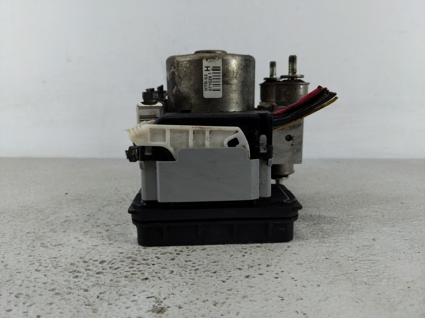 2004-2009 Mitsubishi Galant ABS Pump Control Module Replacement P/N:8409 10031 080610 1 Fits Fits 2004 2005 2006 2007 2008 2