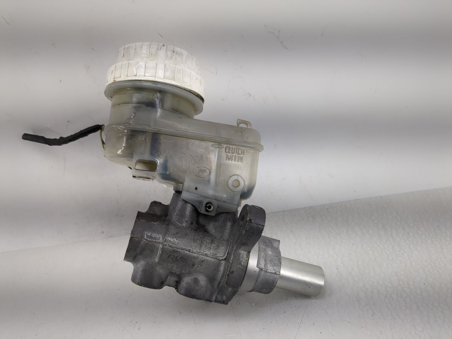2006-2009 Mitsubishi Galant Brake Master Cylinder - Oemusedautoparts1.com