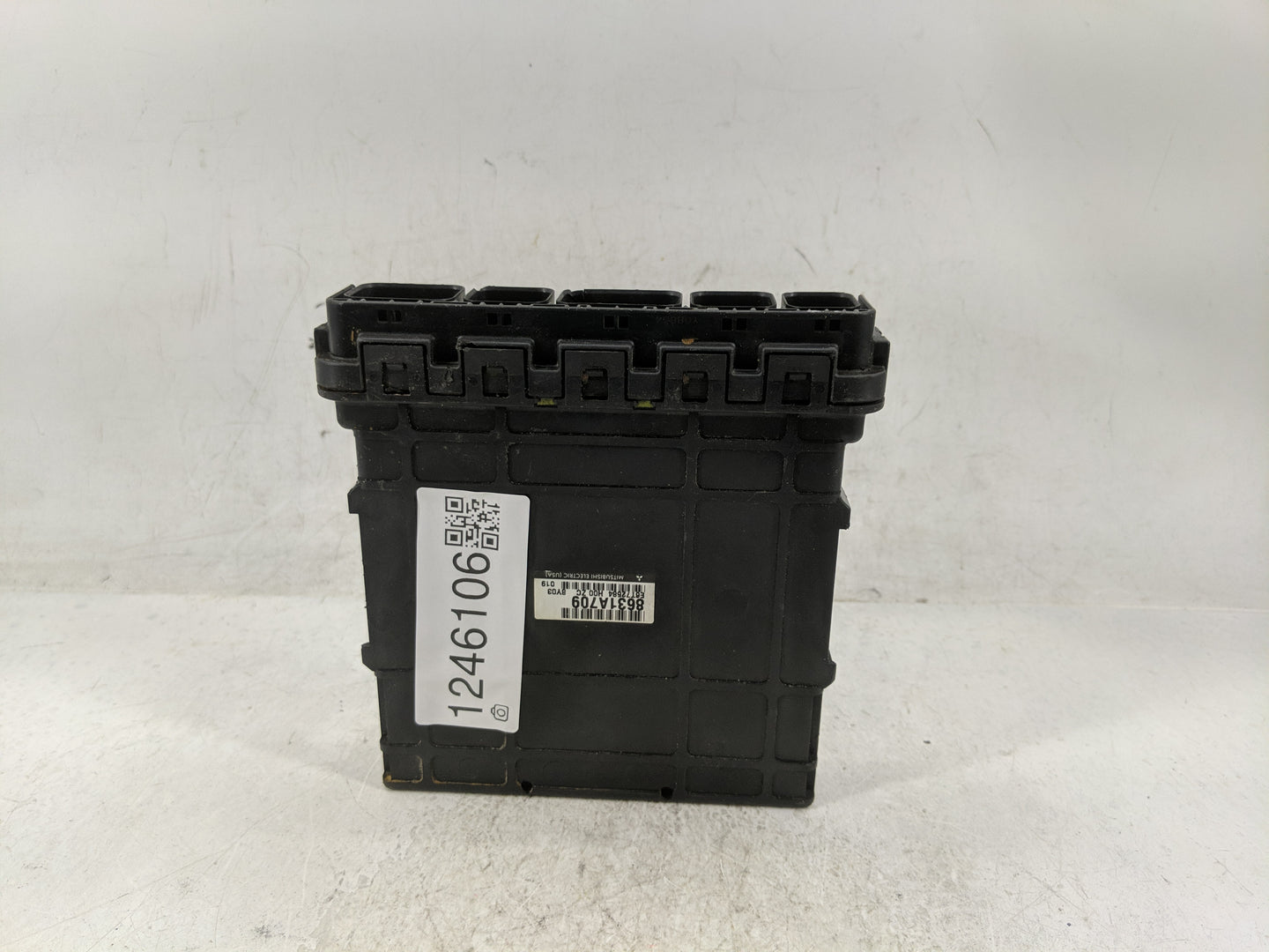 2009 Mitsubishi Galant PCM Engine Control Computer ECU ECM PCU OEM P/N:8631A709 Fits OEM Used Auto Parts - Oemusedautoparts1
