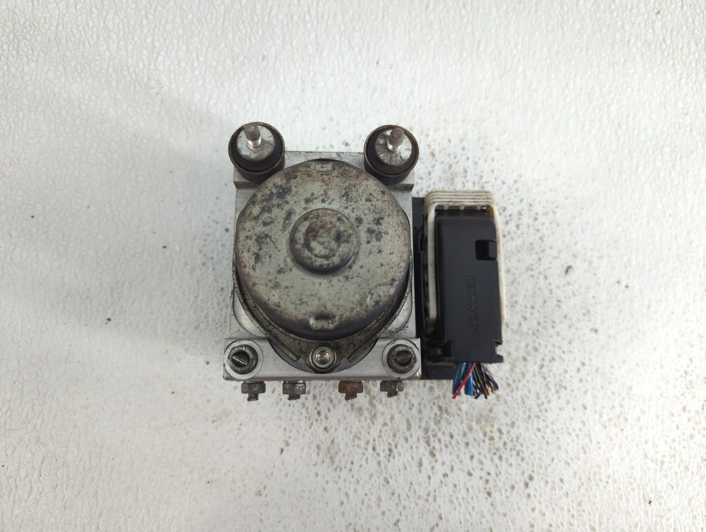 2004-2009 Mitsubishi Galant ABS Pump Control Module Replacement P/N:MR955673 Fits Fits 2004 2005 2006 2007 2008 2009 OEM Use