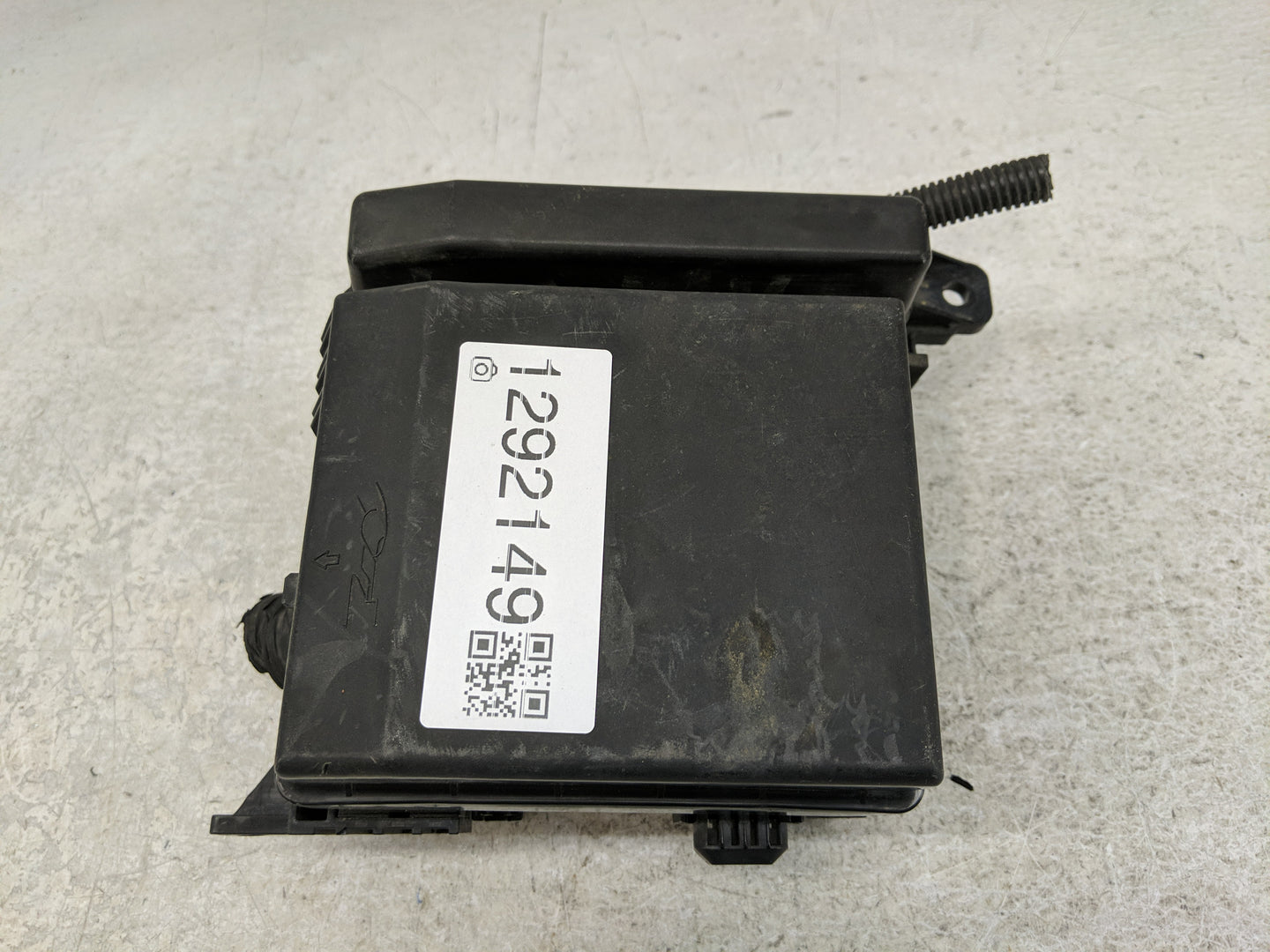 2008-2009 Mitsubishi Galant Fusebox Fuse Box Panel Relay Module Fits Fits 2008 2009 OEM Used Auto Parts - Oemusedautoparts1.