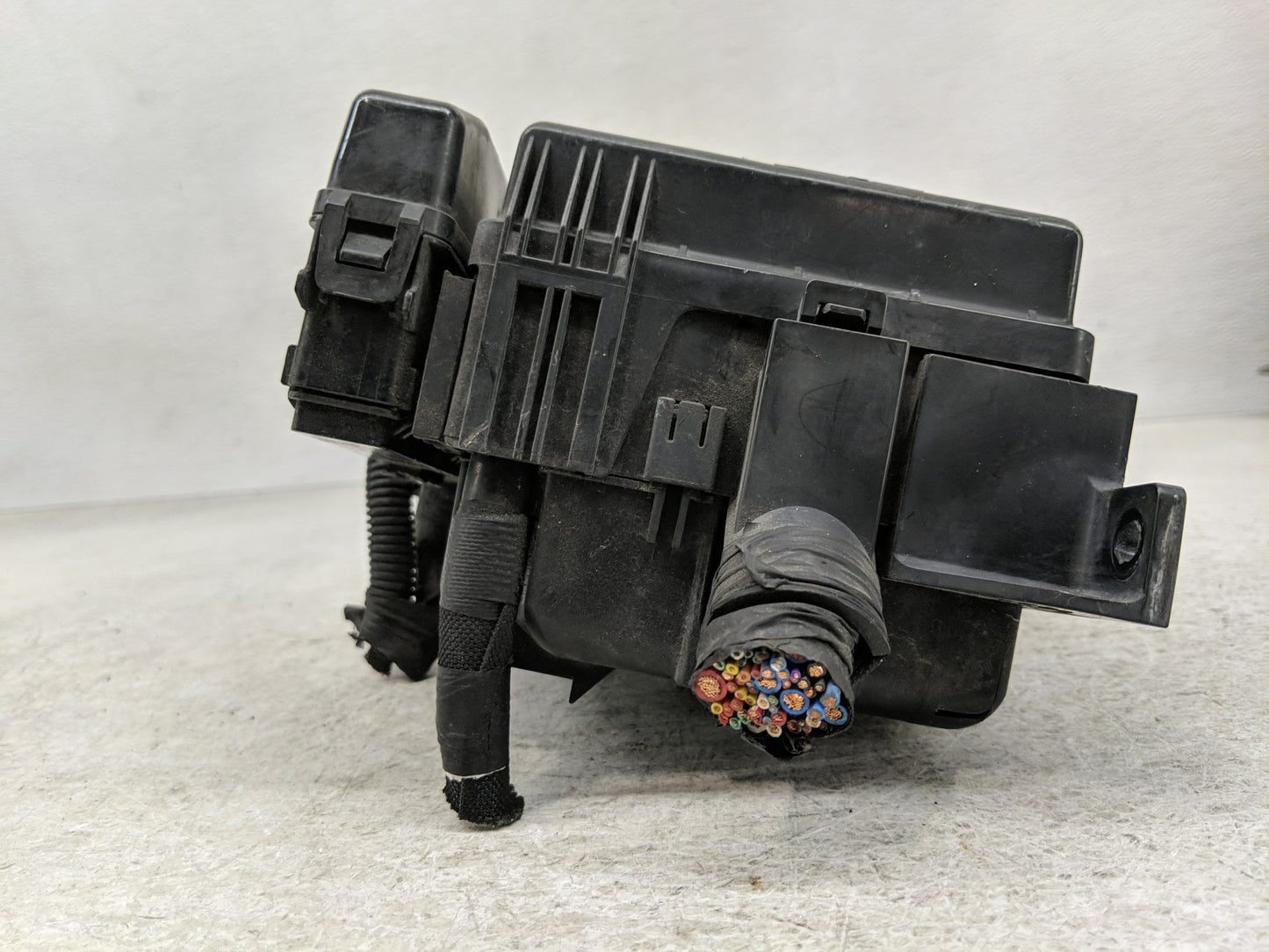 2008-2009 Mitsubishi Galant Fusebox Fuse Box Panel Relay Module Fits Fits 2008 2009 OEM Used Auto Parts - Oemusedautoparts1.