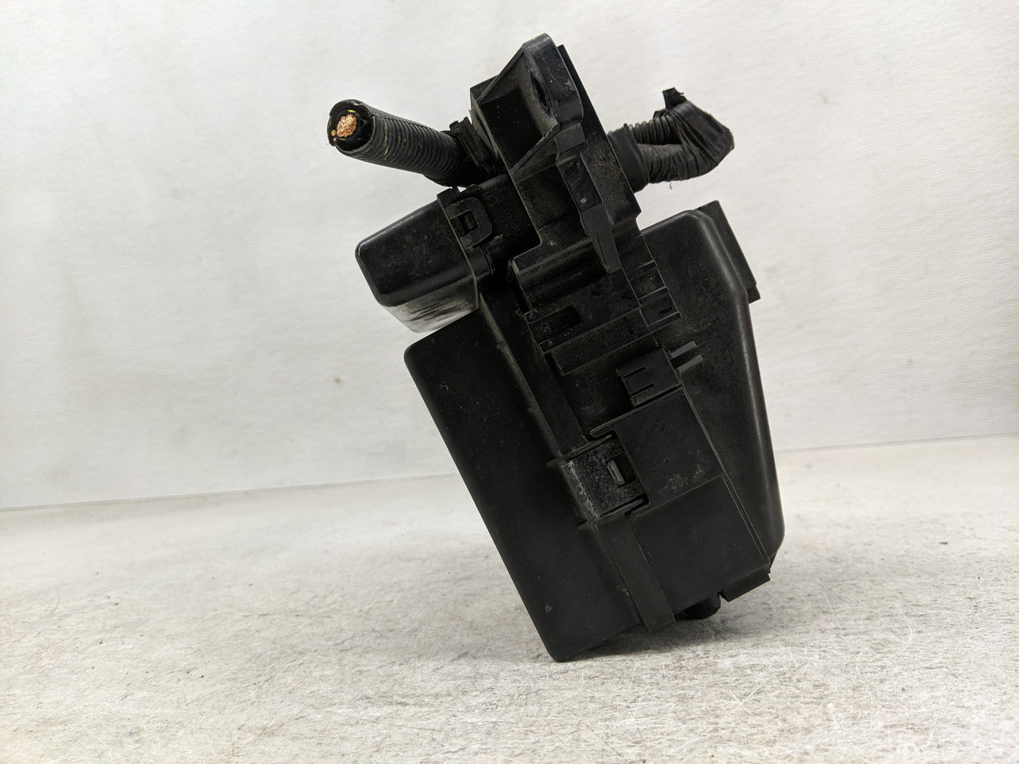 2008-2009 Mitsubishi Galant Fusebox Fuse Box Panel Relay Module Fits Fits 2008 2009 OEM Used Auto Parts - Oemusedautoparts1.