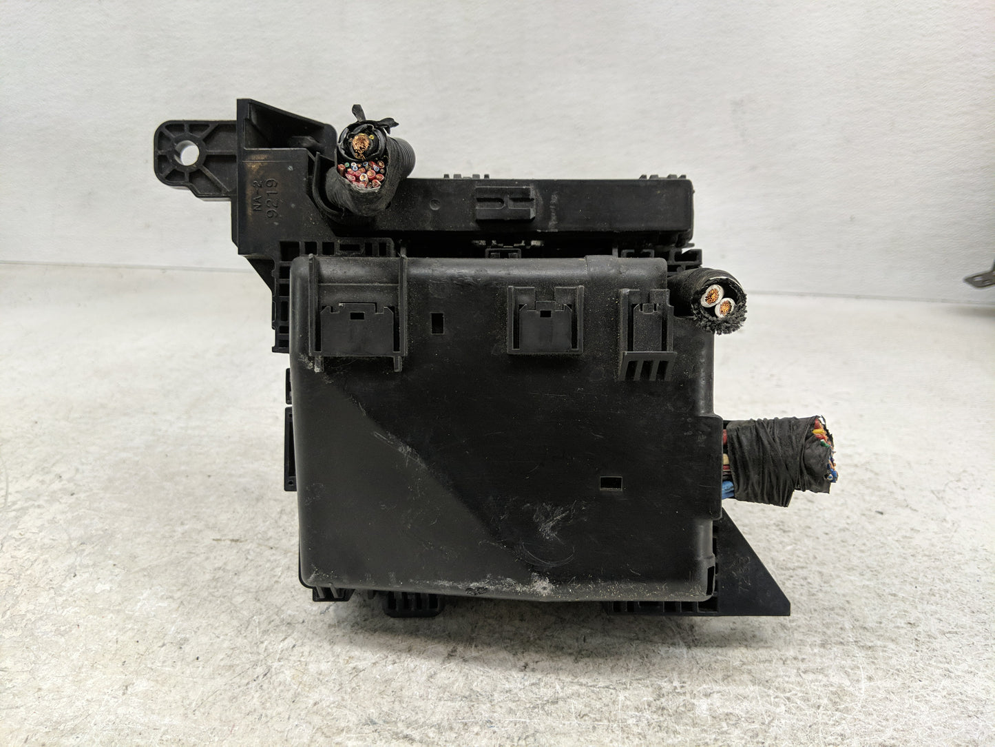 2008-2009 Mitsubishi Galant Fusebox Fuse Box Panel Relay Module Fits Fits 2008 2009 OEM Used Auto Parts - Oemusedautoparts1.