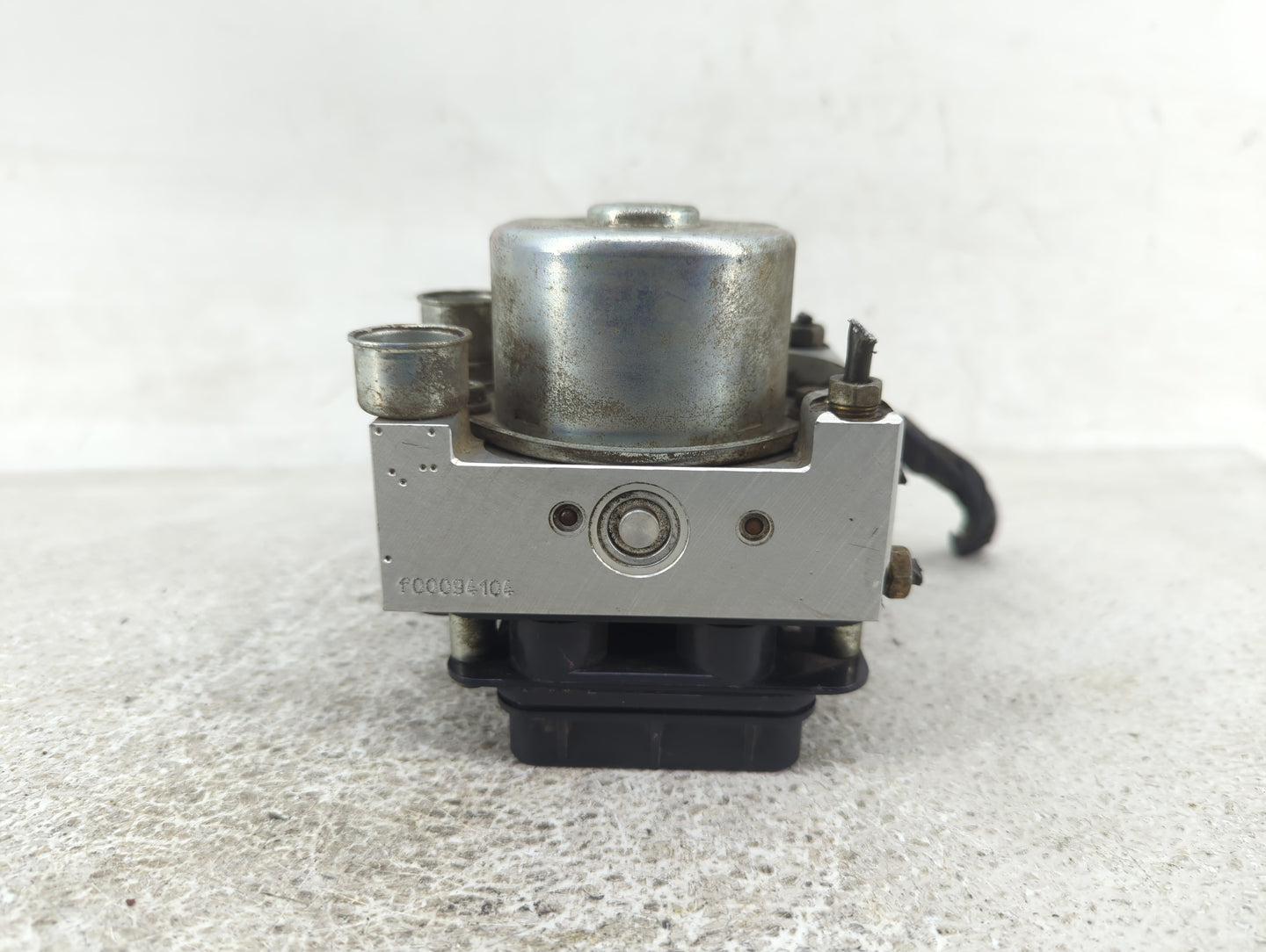 2004-2009 Mitsubishi Galant ABS Pump Control Module Replacement P/N:MR955673 Fits Fits 2004 2005 2006 2007 2008 2009 OEM Use
