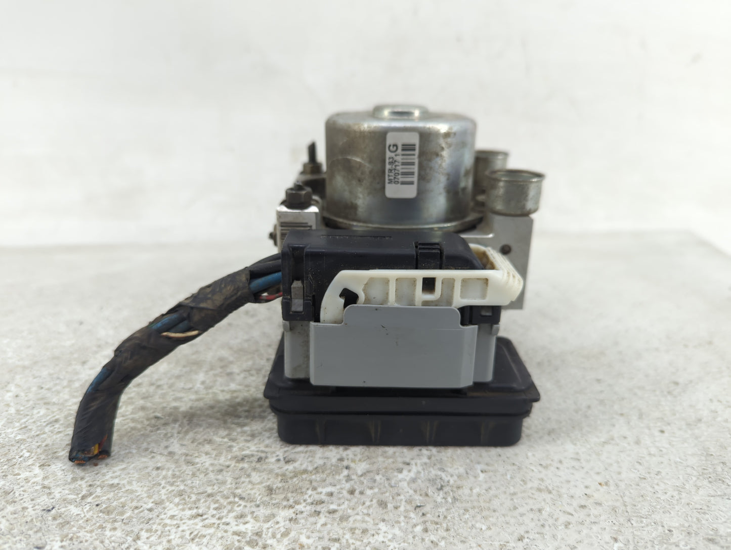 2004-2009 Mitsubishi Galant ABS Pump Control Module Replacement P/N:MR955673 Fits Fits 2004 2005 2006 2007 2008 2009 OEM Use