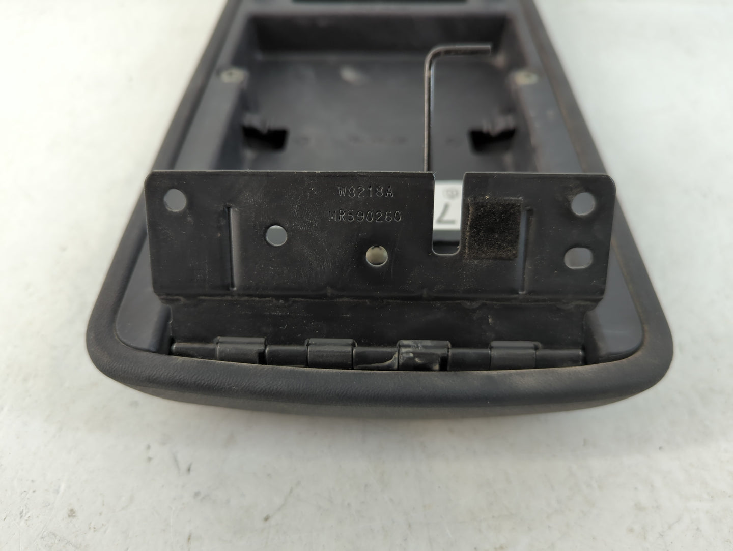 2008-2012 Mitsubishi Galant Center Console Armrest Cover Lid Fits Fits 2008 2009 2010 2011 2012 OEM Used Auto Parts - Oemuse