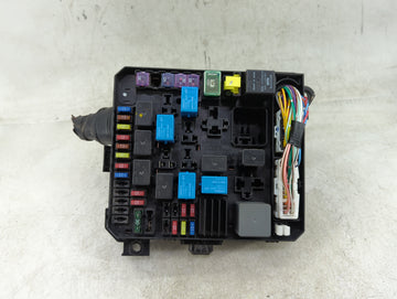2008-2009 Mitsubishi Lancer Fusebox Fuse Box Panel Relay Module P/N:8565A024 Fits Fits 2008 2009 OEM Used Auto Parts